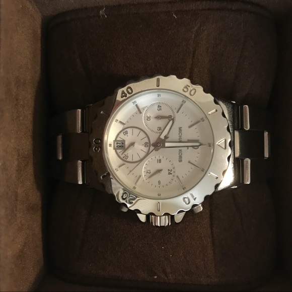 Like new Michael Kors chronograph watch main image 4